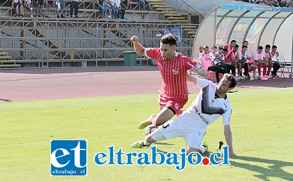 Ante el conjunto microbusero los albirrojos sufrieron su tercera caída en igual cantidad de partidos en el actual torneo de la Serie B. (Foto: Jaime Gómez Corales)