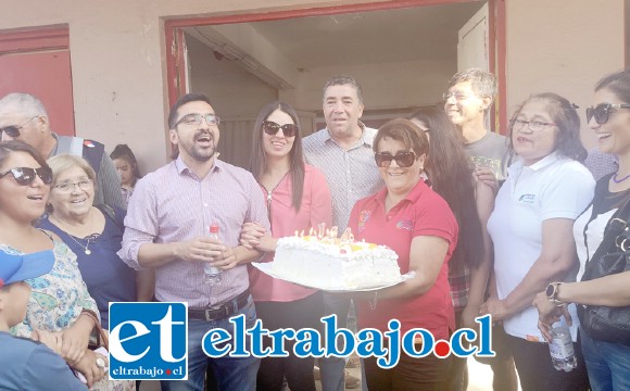 Autoridades y vecinos a la vez celebraron el 144º aniversario de su comuna.