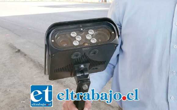 Con las cámaras ya operativas, se detectará en tiempo real los autos con encargo por robo que pasen por los pórticos de lectura instalados en el puente El Rey.