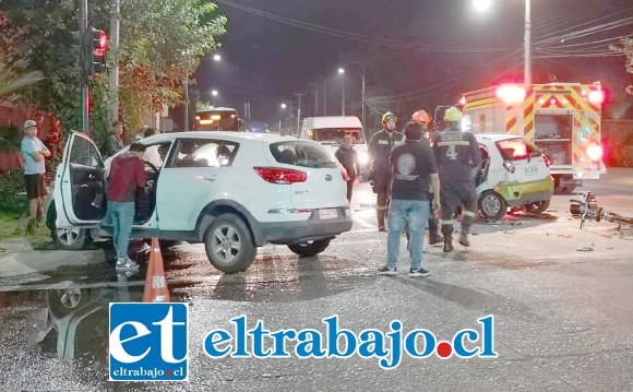 Personal de Carabineros, Bomberos y del SAMU se hicieron presente en el lugar de la emergencia registrada a eso de las 20 horas de este miércoles.