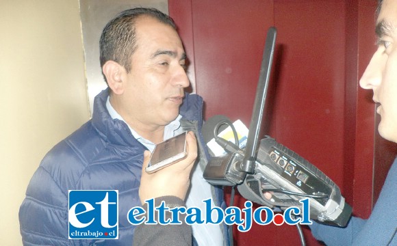 El jefe de Gabinete, Max Navas, entregó detalles de la emergencia y llamó a la comunidad a respetar la capacidad máxima de los ascensores.