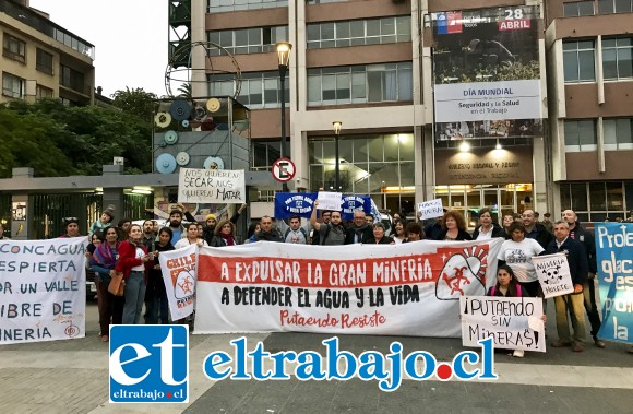 Pese al rechazo que la comunidad de Putaendo ha expresado a la minería y a Vizcachitas Holding, la empresa continúa adelante con su proyectos, sin que las leyes de este país puedan evitarlo.