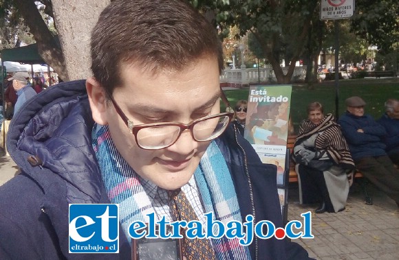 El profesor Francisco Jamett conversando con nuestro medio.
