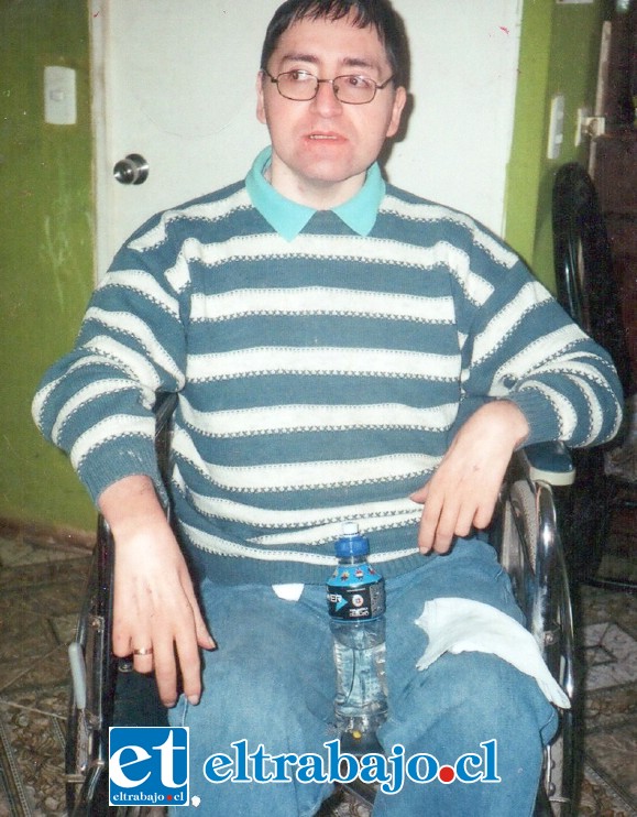 GRAN LUCHADOR.- En esta silla de ruedas él se desplazaba, de seguro ahora descansa en un mejor lugar.