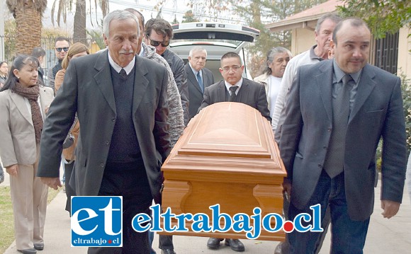 SE NOS ADELANTÓ.- Las exequias se realizaron en la Parroquia Espíritu Santo la tarde del sábado y sus restos mortales serán cremados esta semana en el Cementerio Católico de Santiago.