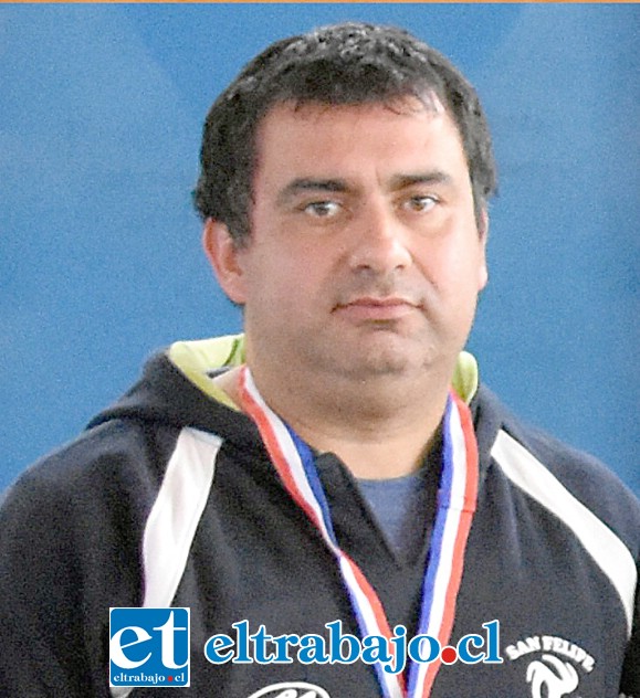 Entrenador de las seleccionadas sanfelipeñas, Carlos Mercado.