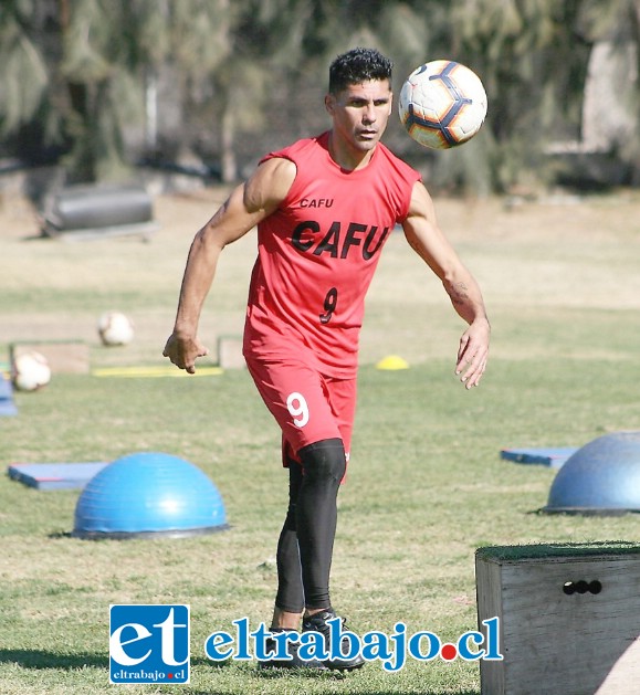 Ángel Vildozo en uno de sus últimos entrenamientos antes del retiro en el Uní Uní.