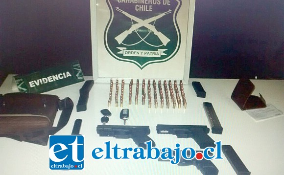 Carabineros incautó las armas de fuego y municiones el 28 de abril de 2018. El sentenciado deberá cumplir una pena única de siete años de cárcel por este delito.