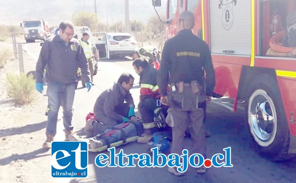 El accidente ocurrió alrededor de las 10:30 horas de la mañana de ayer lunes en el sector de Tabolango en Santa María. (Fotografías: Emergencias Santa María).
