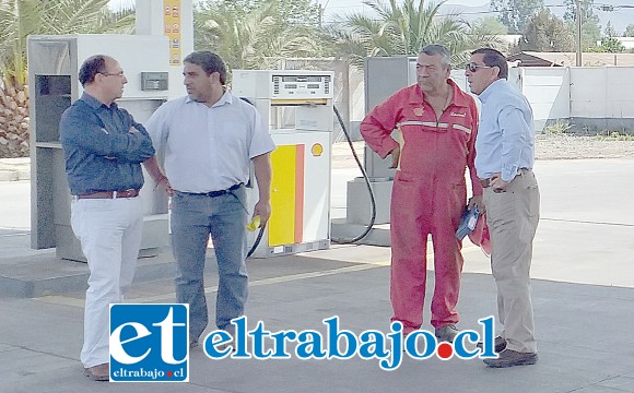 ALERTA PERMANENTE.- La autoridad provincial continúa visitando las comunas y coordinando con empresas e instituciones todo lo relativo a seguridad.