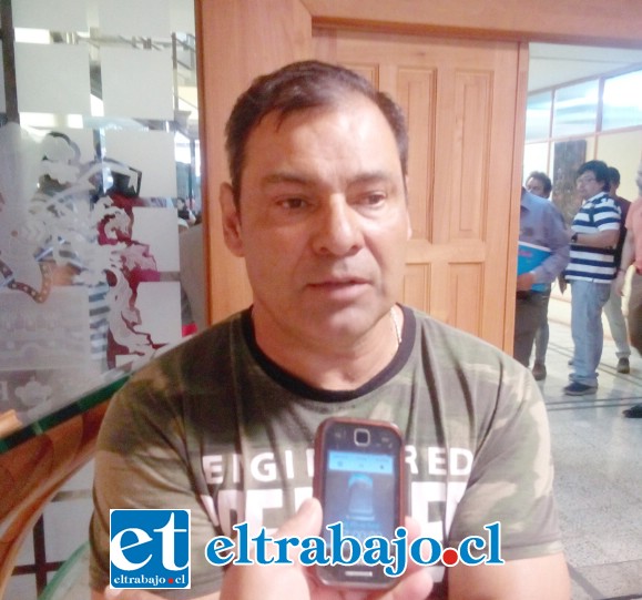 Miguel Torres, presidente de uno de los sindicatos que funcionan en la feria.