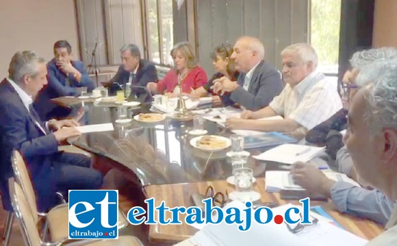 SEGUNDA RONDA.- Minutos de tensión se vivieron ayer durante la sesión del Concejo Municipal, en la que se rechazó volver a votar por la continuación de la unidad de Comunicaciones.