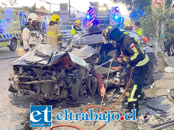 El automovilista resultó con lesiones y fracturas de carácter grave, siendo trasladado hasta la Unidad de Traumatología del Hospital San Juan de Dios de Los Andes.
