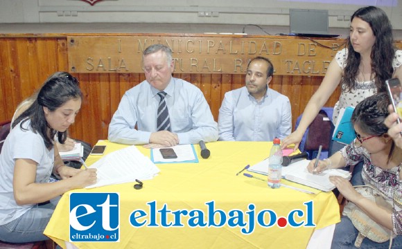 Un gran equipo de trabajo se encarga de reunir los antecedentes de las personas y postularlos a los subsidios, con lo cual se ha logrado obtener subsidios del DS-49; DS-10; de sitio propio; DS-1 y otros.