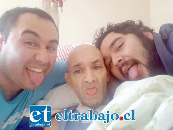 Pablo Imbert Jiménez en sus últimos momentos junto a sus hijos.