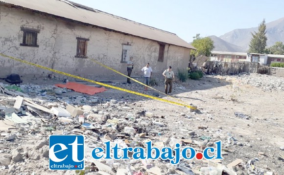 El sitio del suceso fue aislado por Carabineros a la espera de la llegada del Fiscal de turno.