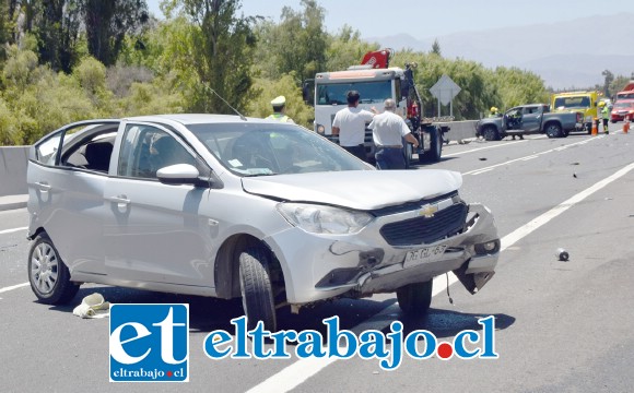 El accidente se originó a eso de las 13:20 horas de este viernes.