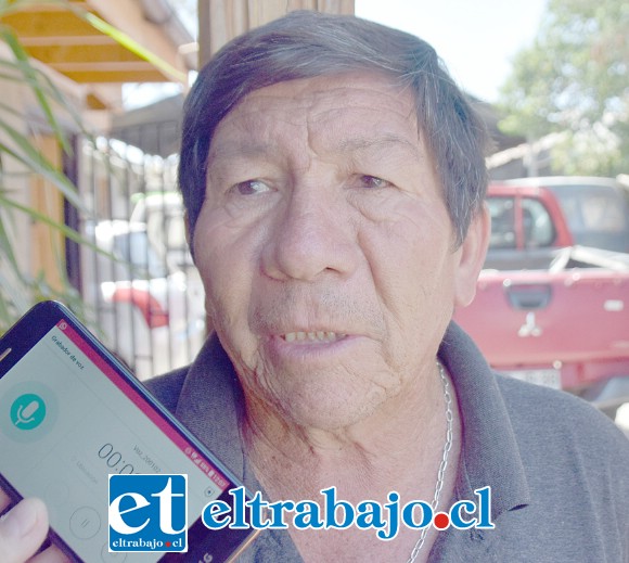 Pedro Carvajal, pide a las autoridades que por favor reparen esta vía local.