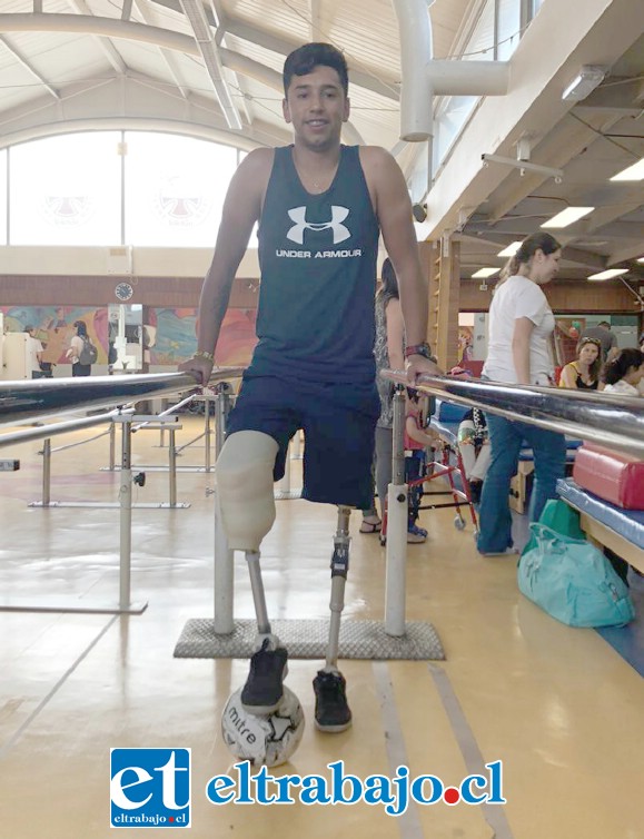 Santiago anhela convertirse en atleta y participar de los Paraolímpicos.