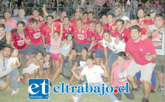 CAMPEONES SÉNIOR.- Los veteranos y expertos de Almendral Alto como ellos, tendrán también que frenar a sus rivales si quieren seguir en lo más alto de los puestos.