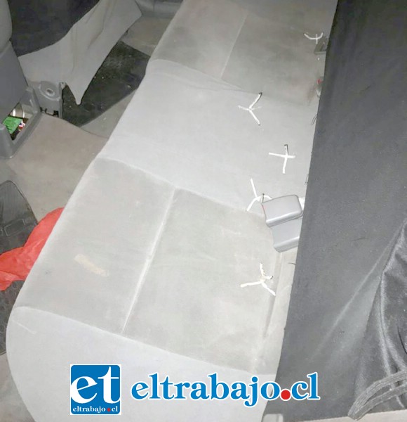 Carabineros encontró estos ‘miguelitos’ que fueron arrojados durante la persecución para impedir ser detenidos.