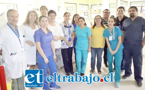 El éxito del tratamiento llevó a Génesis concurrir personalmente a saludar y agradecer al personal de la UCI que la trató durante su estadía en el Hospital San Camilo.