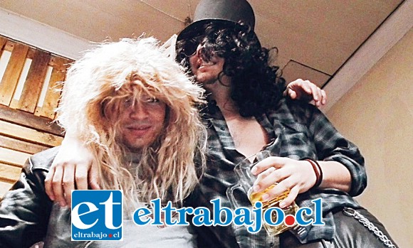 Aquí tenemos a estos sanfelipeños, personificando a los originales músicos norteamericanos.