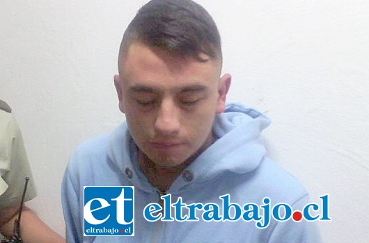 El imputado, Joaquín Arias Estay, posee un amplio prontuario delictivo, siendo capturado por Carabineros tras la comisión de diversos delitos en la ciudad de San Felipe.