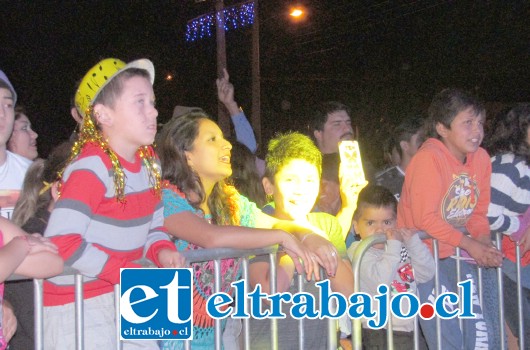 Por tercera vez consecutiva, Calle Larga recibirá el Año Nuevo con un gran show de fuegos artificiales y música en vivo, para entretener a toda la comunidad, en un ambiente familiar y seguro.