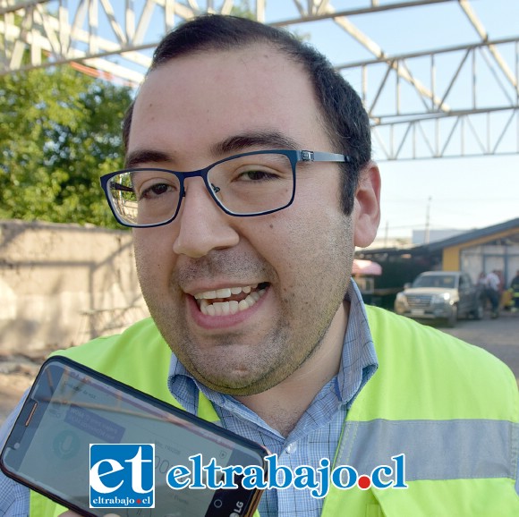 Encargado de relaciones públicas de Bomberos Santa María, Diego Arancibia.