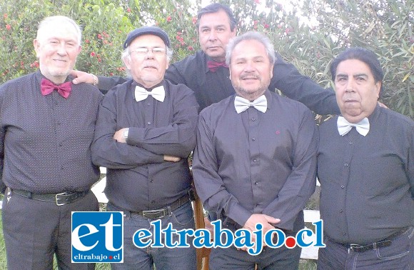 THE STRIKERS.- Ellos son: Pedro Iturrieta en la guitarra; Pedro Carreño es el bajista estelar; el baterista es Julio Aranda; Carlos Sotomayor en el teclado, y José Plaza en la guitarra.