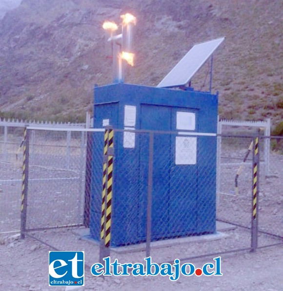 En seis puntos del valle se realiza el ‘bombardeo’ de nubes para estimular precipitaciones. En la imagen, la estación ubicada en el sector Piuquenes, al interior de la División Andina.