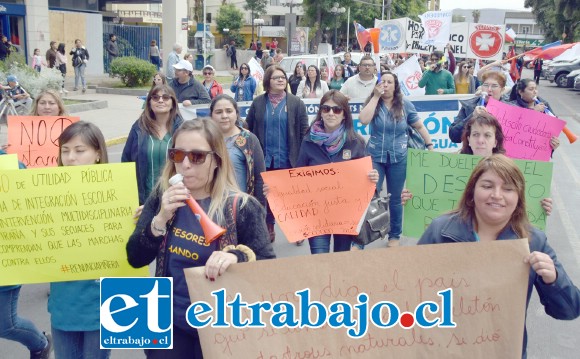 Profesionales de la salud presentes durante la marcha.