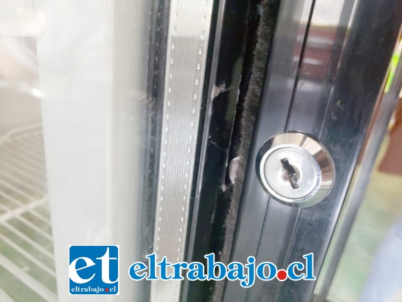 Los pillos invadieron el sector de alimentación de los niños, se llevaron bastantes productos, rompieron las chapas de los congeladores, donde ellos sacaron productos lácteos.