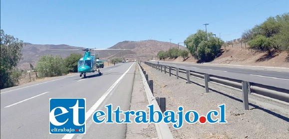 Uno de los helicópteros que trasladó a uno de los menores en riesgo vital.