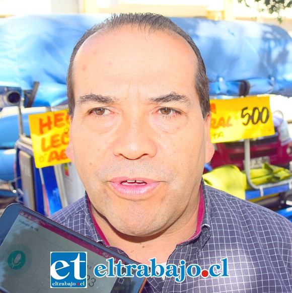 Cura párroco de Santa María, Claudio Acevedo.