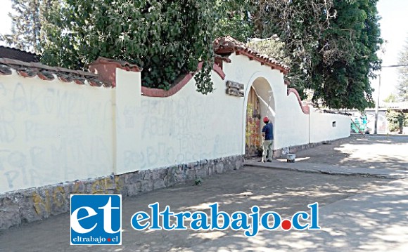 Las labores de pintado se iniciaron el martes de la presente semana y ya se encuentran en su etapa final.