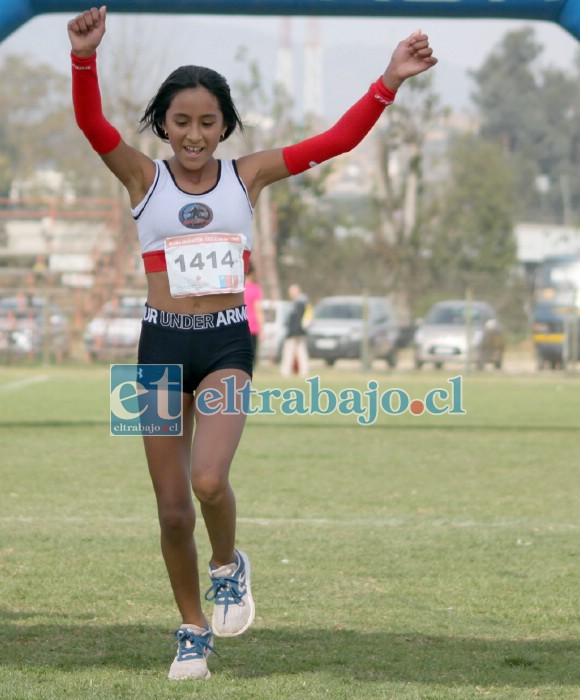 LA TRIUNFADORA.- Así conocimos a ‘Panchita’ Zúñiga, siempre ganando y celebrando en grande sus victorias.