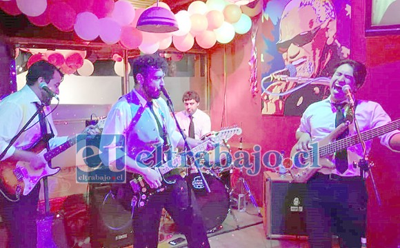 AQUELLOS TIEMPOS.- Así lucían estos músicos locales antes de la Pandemia en los eventos que realizaban en el valle.