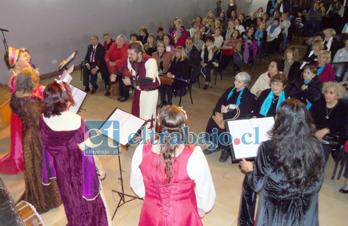 GRANDE CAMERATA.- Camerata Aconcagua es uno de los tesoros culturales de la V Región, aquí los vemos en el Teatro Roberto Barraza, en San Felipe.