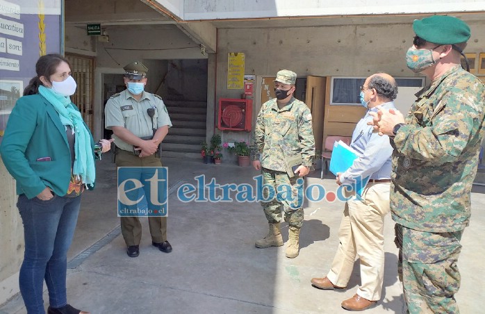 Durante la semana, el gobernador Claudio Rodríguez; en conjunto con delegado Jefena en la provincia de San Felipe, coronel Patricio Ochoa y personal de Carabineros, recorrieron los locales de votación de la comuna de Llay Llay.