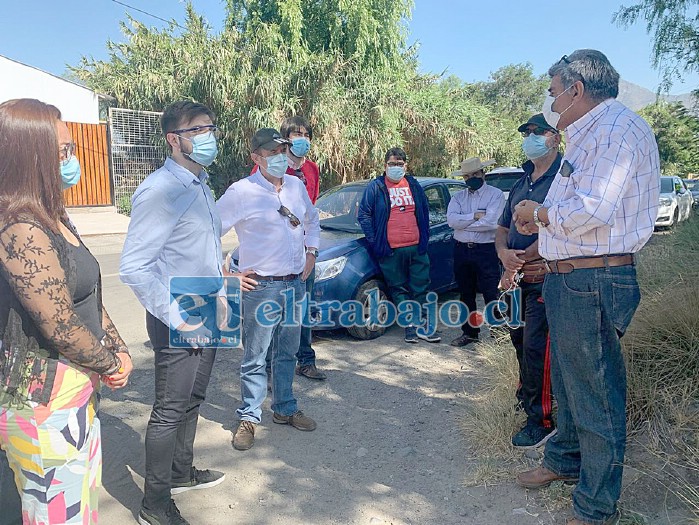 Diputado Luis Pardo junto al concejal Mario Villanueva y candidato a alcalde de Llay Llay, Fernando Astorga, se reunieron con dirigentes sociales.