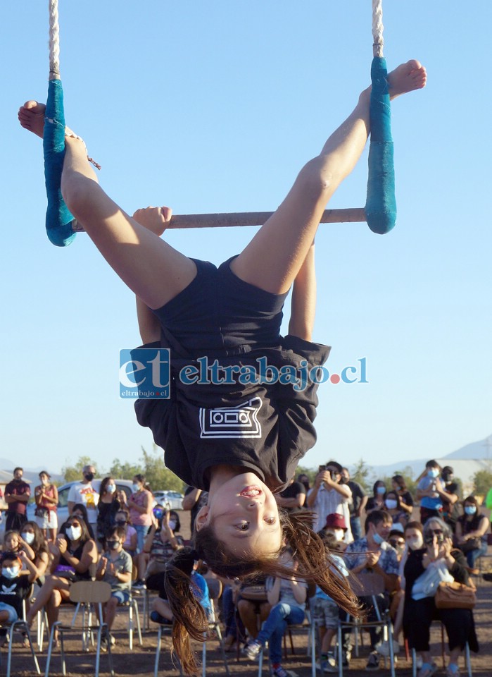 GRANDE RAQUEL.- Esta pequeñita, Raquel Ataos, se llevó las palmas con sus acrobacias el fin de semana.
