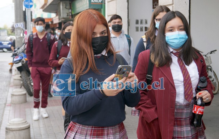 REGRESAN LOS COLEGIALES.- Sin embargo, ya los colegios particulares como el Alonso de Ercilla, desde el 1º de marzo están impartiendo clases presenciales.