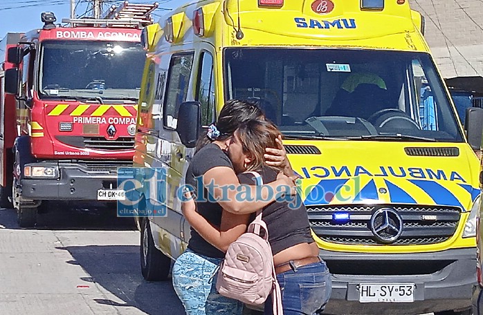 ESTREMECEDOR.- El dolor y desesperanza invadió el corazón de todos en el barrio, nadie podía creer que la vida del menor se apagara en tales circunstancias.