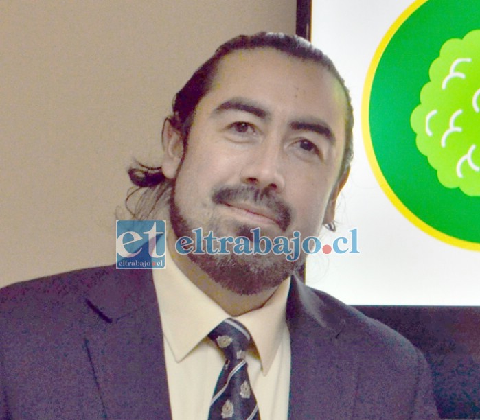Miguel Ángel Rojas Pizarro, escritor y columnista en Diario El Trabajo.